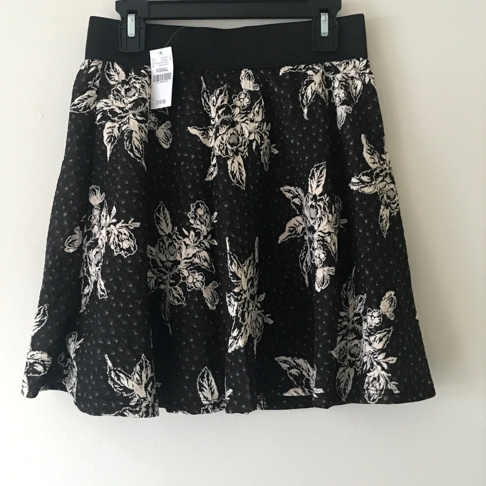 NWT Wet Seal Floral Mini Skirt